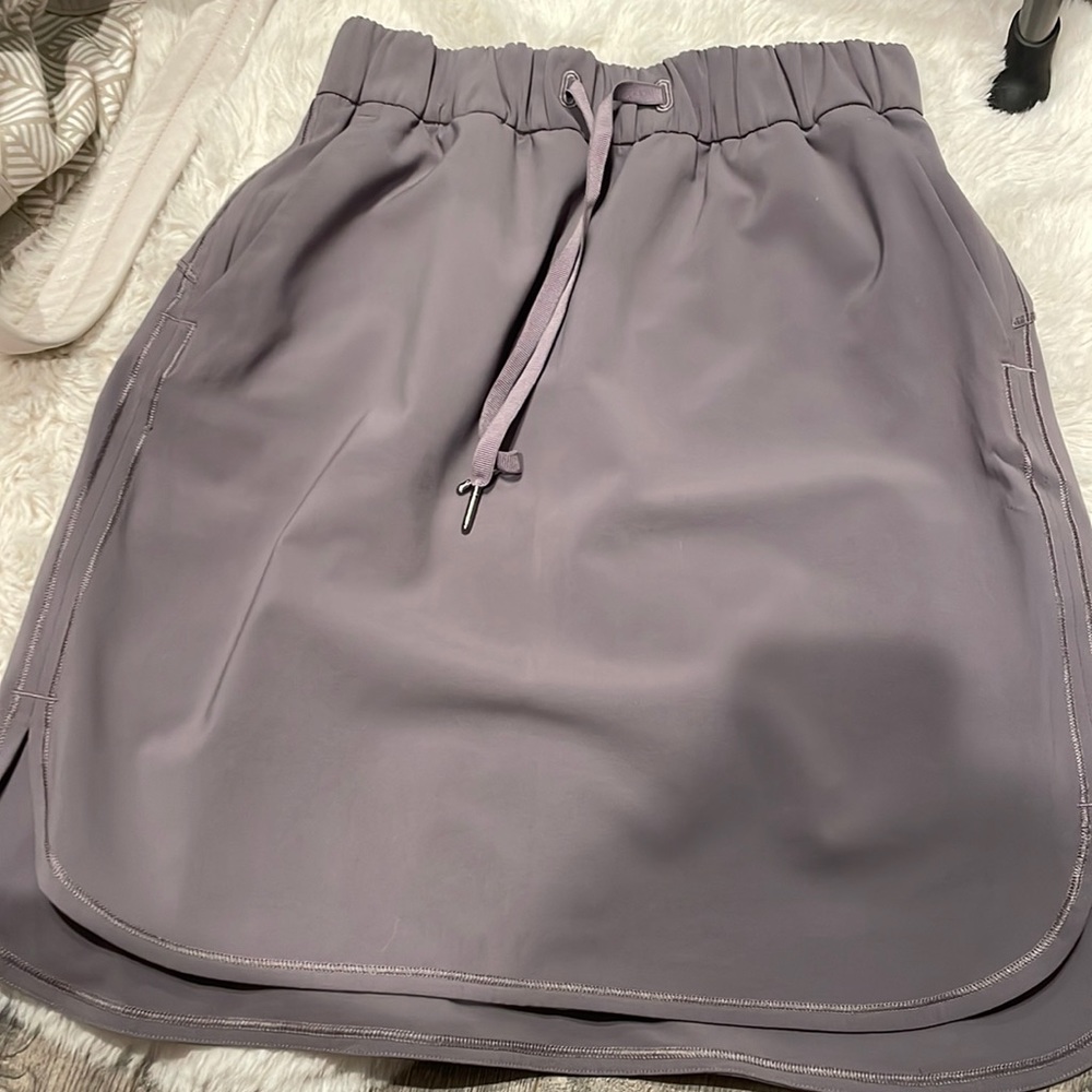 Lululemon skirt sz 4